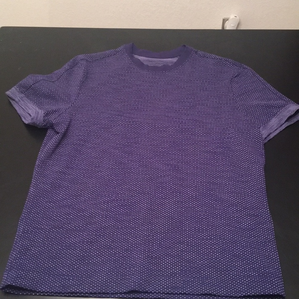 Metal vent tech short sleeve